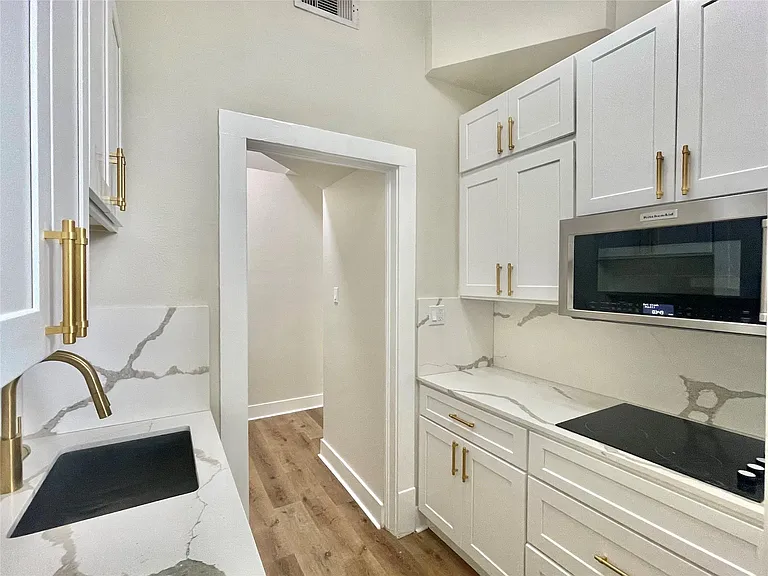 1427 Church St #1 — Photo 7