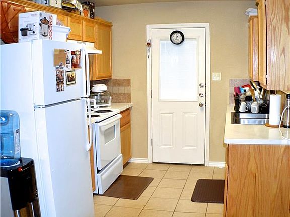 3rd image of 1005 Leah Dr Unit A