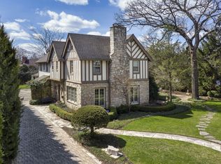 1040 Starr Rd, Winnetka, IL 60093