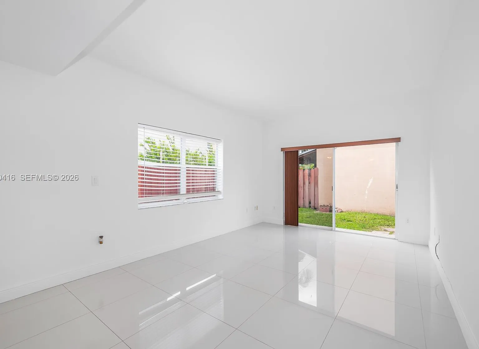 3 bed, 2.5 bath, $3,900 — Photo 1