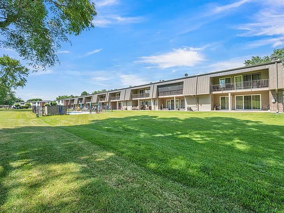 2nd image of 1800 Country Club Dr Unit 219