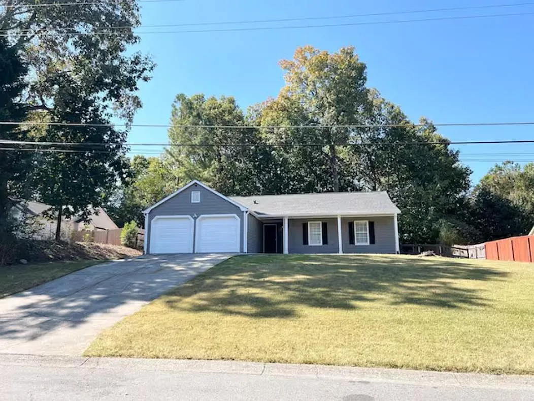 3 bed, 2193 sqft, $3,950 — Photo 1