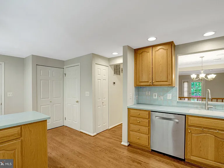 2920 Montauk Ct — Photo 12