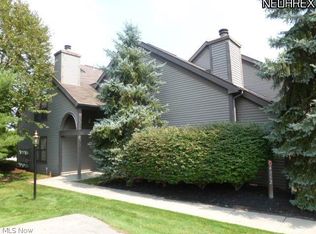 4052 Saint Andrews Ct, Canfield, OH 44406