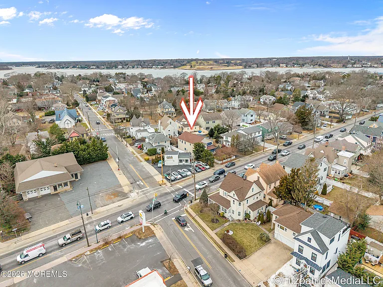 331 Richmond Ave — Photo 32