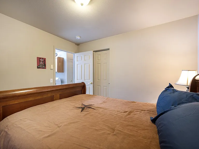 893 Capistrano NW — Photo 12