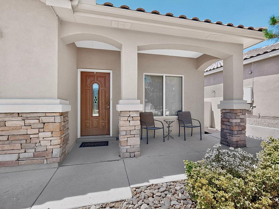 1st image of 923 Evening Primrose Ln