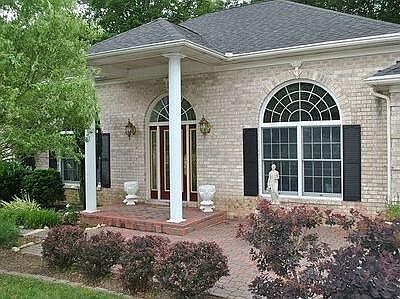 1st image of 2213 Erin Way