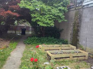 580 2nd Ave, Troy, NY 12182