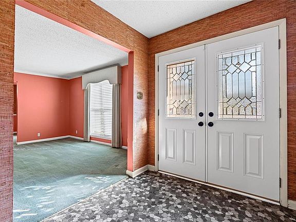 2nd image of 3654 Claridge Rd S