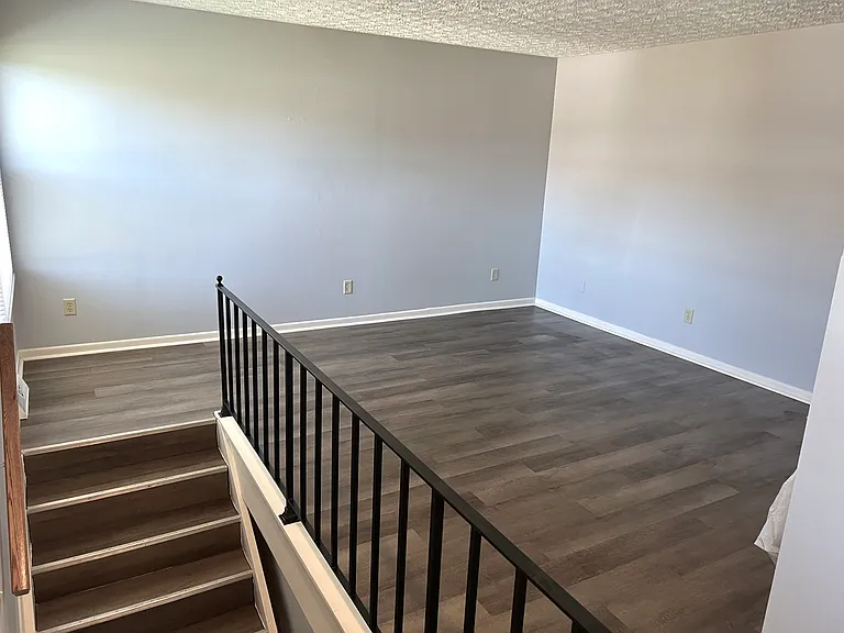 210 Taff Cir #A — Photo 2