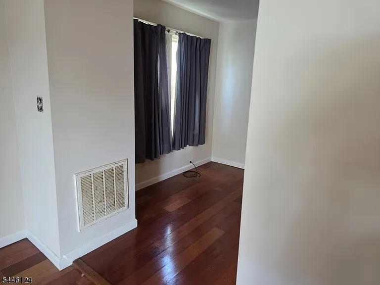 426 Tompkins St #1 — Photo 5