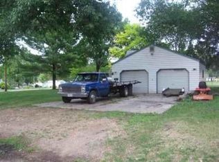 311 12th St N, Olivia, MN 56277