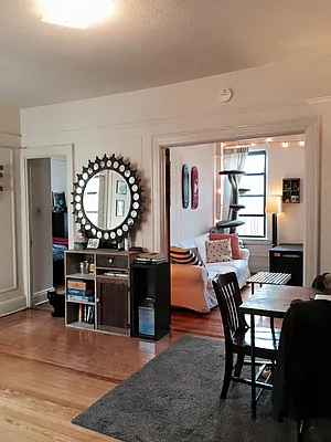 Rented by Eleni Moustakis LREB | media 4