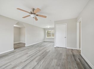 5835 Kenilwood Dr, Houston, TX 77033