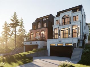 3640 S 8th Ave NW, Calgary, AB T2N1E1