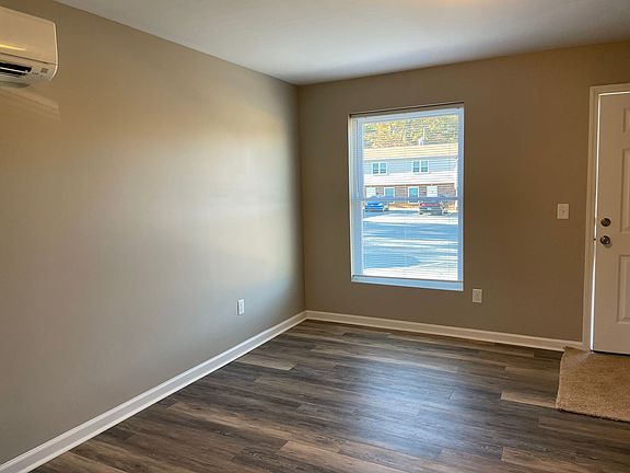 3rd image of 2335 Carmine St #1