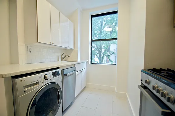 Rented by Bohemia Realty Group | media 9