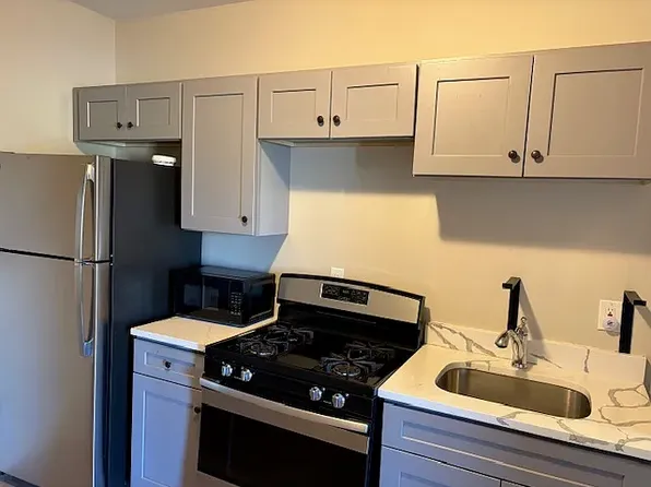58 Bridge St #2M, Salem, MA 01970