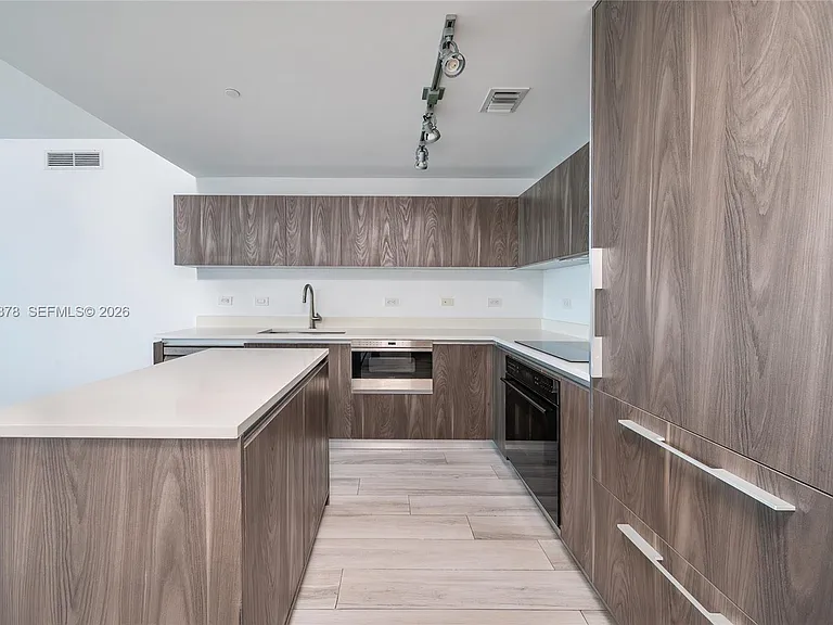 3131 NE 7th Ave #3104 — Photo 3