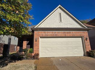 2160 Berry Garden Cir E, Cordova, TN 38016