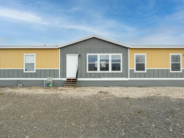 3882 Dry Creek Rd, Lockhart, TX 78644