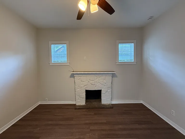 6916 N Central Ave — Photo 6