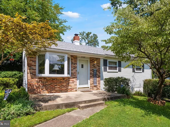 2107 Broomall St, Upper Chichester, PA 19061