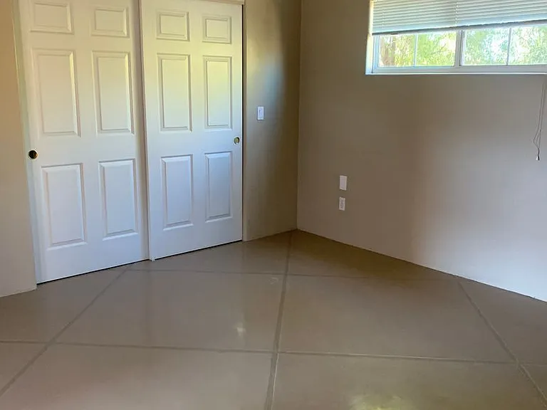 2940 N Adelaide Farms Pl — Photo 9