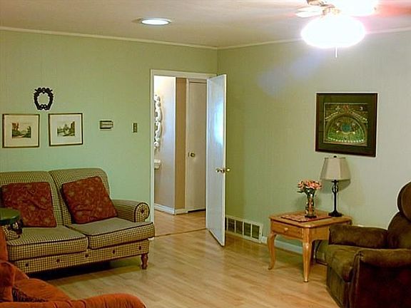 2nd image of 1809 Post Oak Dr