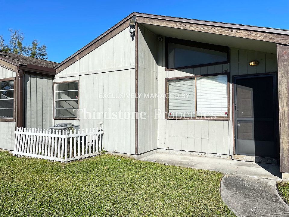 1st image of 8124 San Jose Manor Dr E APT 4