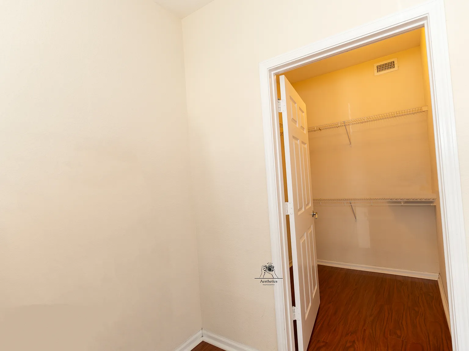 3 bed, 1350 sqft, $2,000 — Photo 2