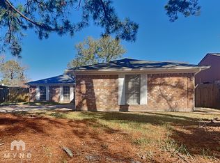15803 Mill Point Dr, Houston, TX 77059