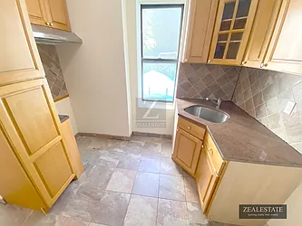 Rented by ZealEstate Group Inc