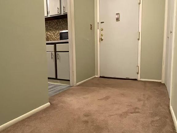 5th image of 27310 Valley Run Dr #310