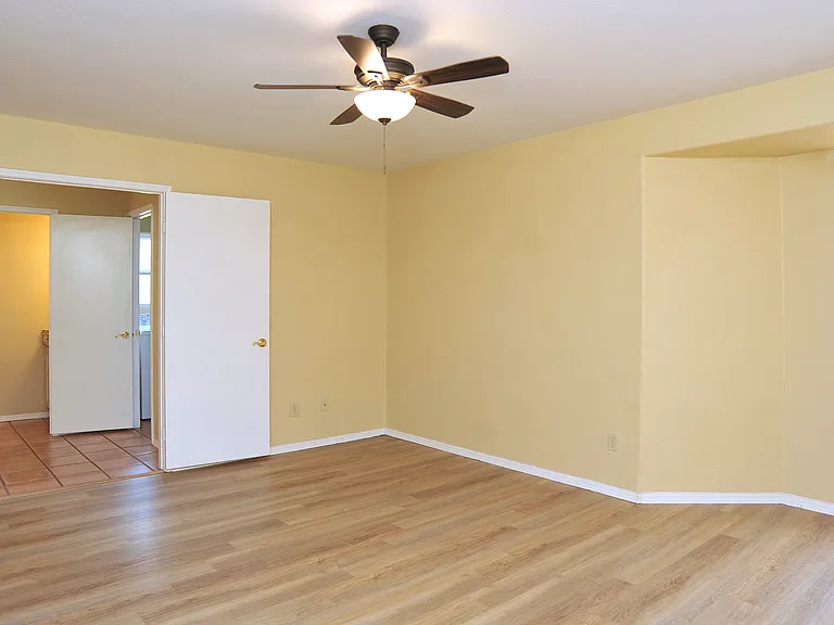 8205 N Midnight Way — Photo 10