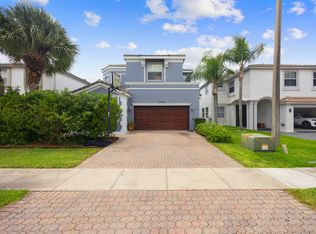 9049 Dupont Pl, Wellington, FL 33414