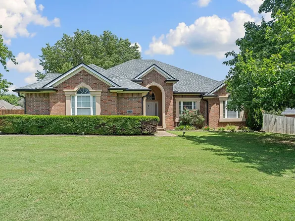 1800 E Brookhaven Dr, Fayetteville, AR 72703