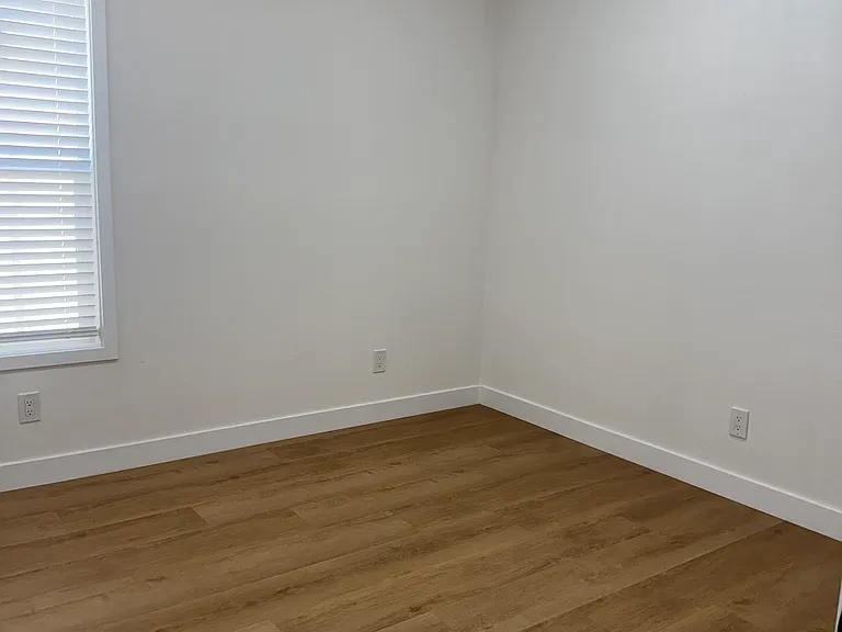 13711 Illinois St #A — Photo 11