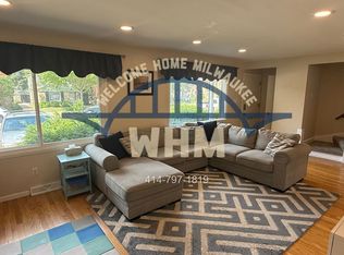 4120 N Bartlett Ave, Shorewood, WI 53211