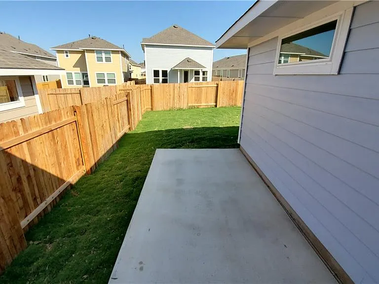 348 Gaida Loop — Photo 9