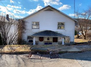 71 W Enterprise St, Glen Lyon, PA 18617