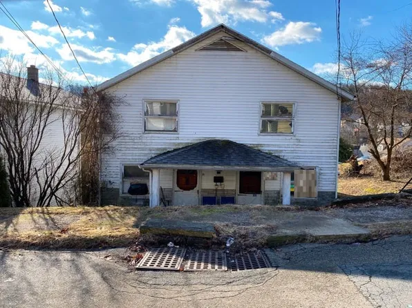 71 W Enterprise St, Glen Lyon, PA 18617