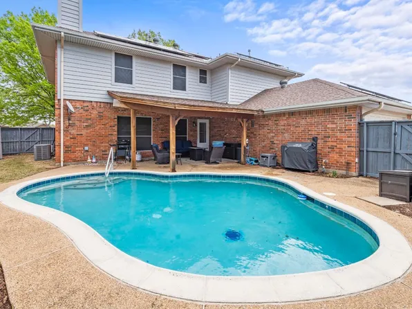 8310 Bristol Ct, Rowlett, TX 75089