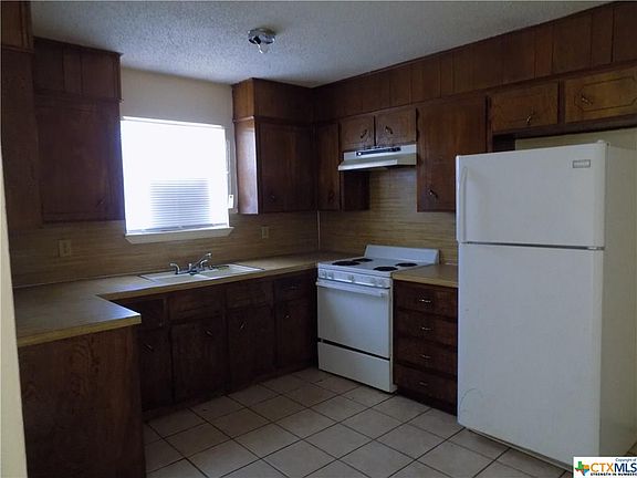 4th image of 1203 Charisse St