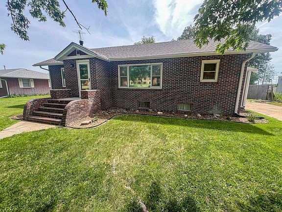 3rd image of 203 Truman Ave