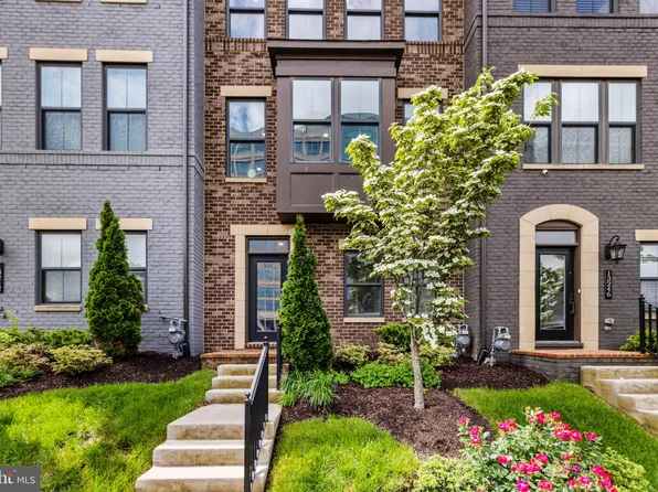 13244 Woodland Pond Pl, Herndon, VA 20171