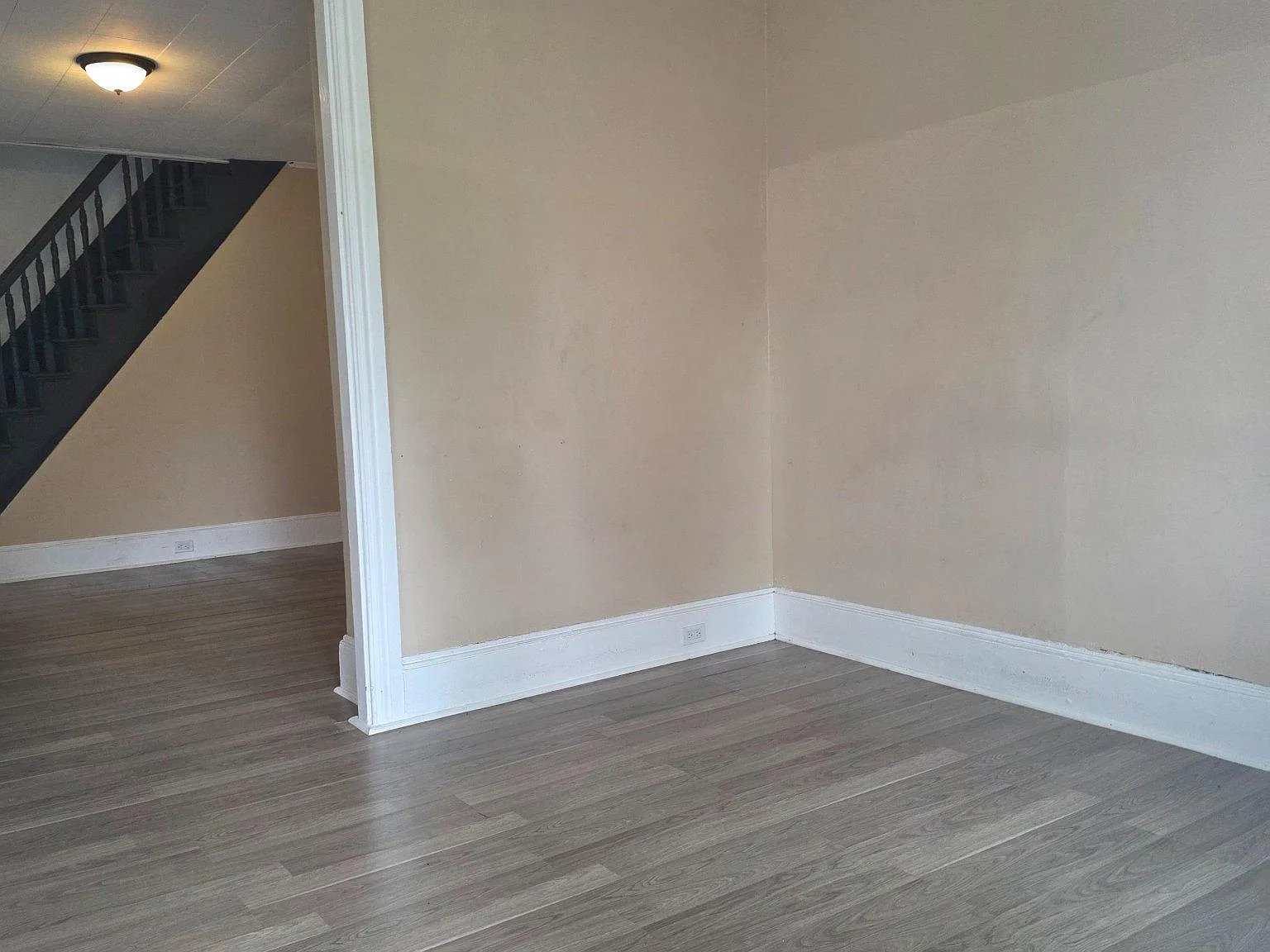 4 bed, 1.5 bath, 1423 sqft, $1,850 — Photo 2