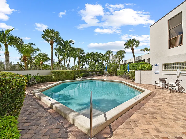 3322 Casseekey Island Rd #302 — Photo 40