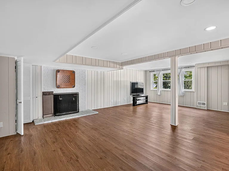3919 N Chesterbrook Rd — Photo 18